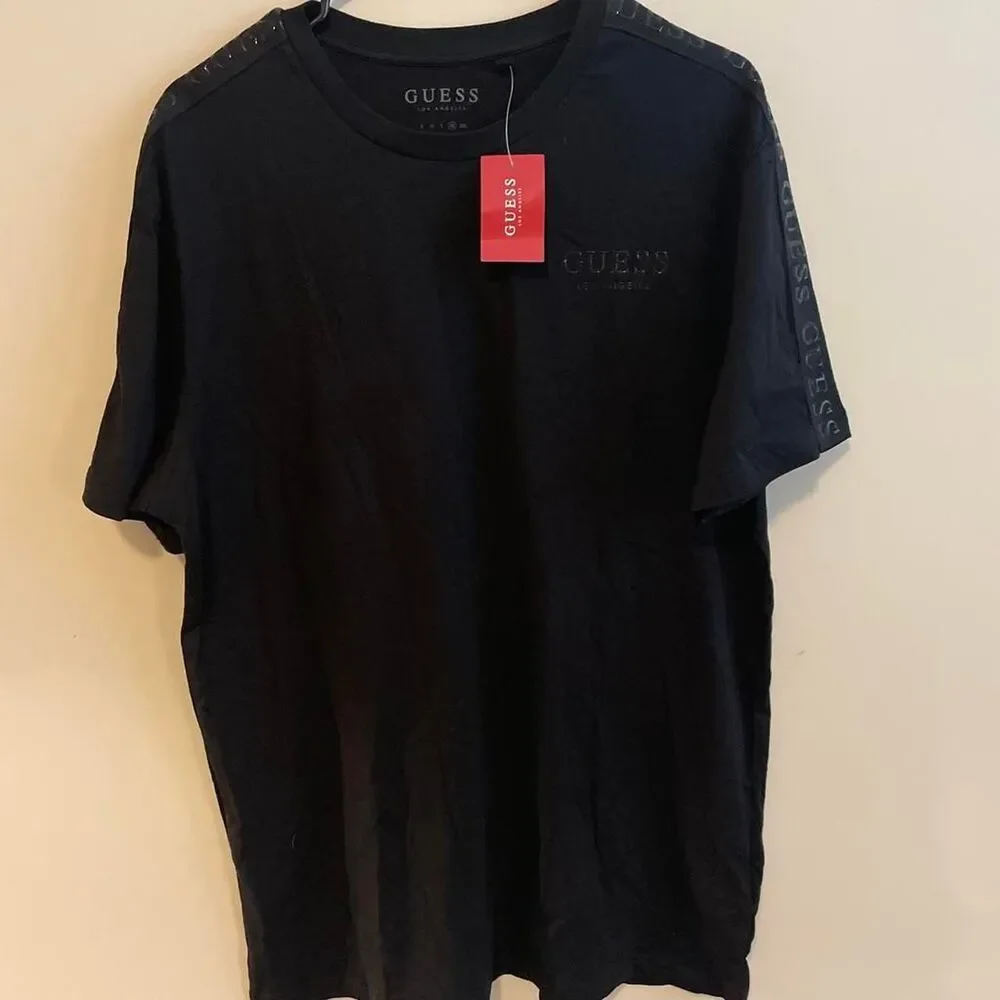 Guess Men's Black T-shirt - Picture 2 of 5